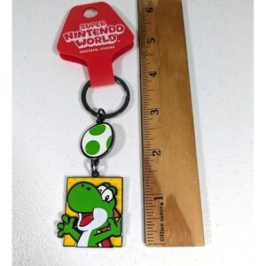 Nintendo World Super Mario Power Up 4" Keychain Universal Hollywood - Yoshi